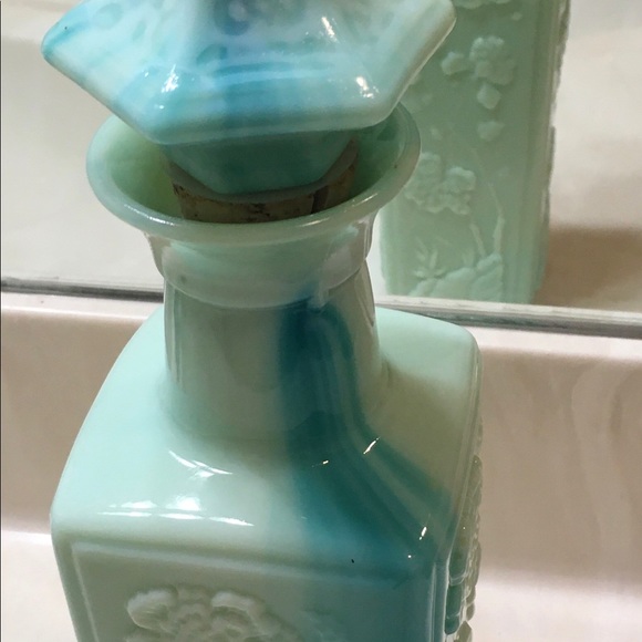 Vintage Green Jadeite Liquor Decanter - Picture 2 of 6